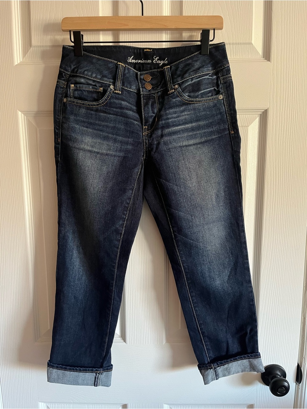 American Eagle Women's Dark Blue Artist Cropped Jeans Size 4